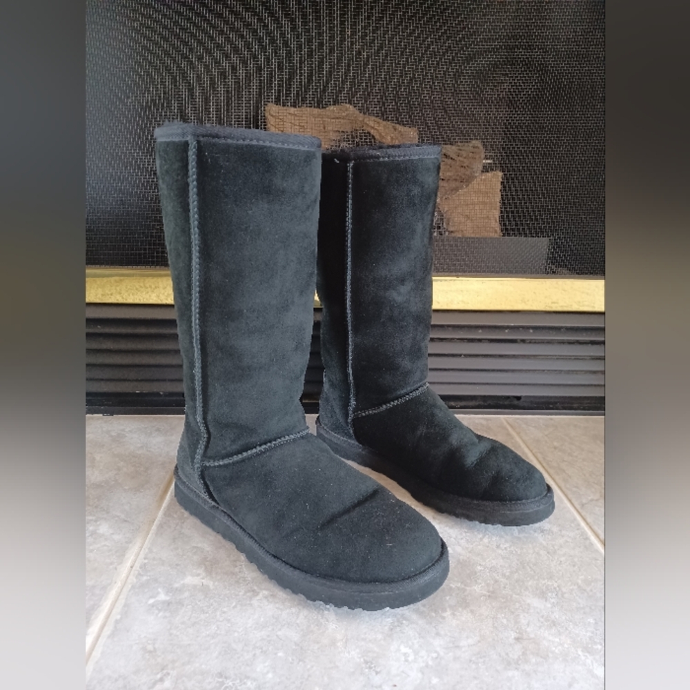 Women's Black Suede Boots